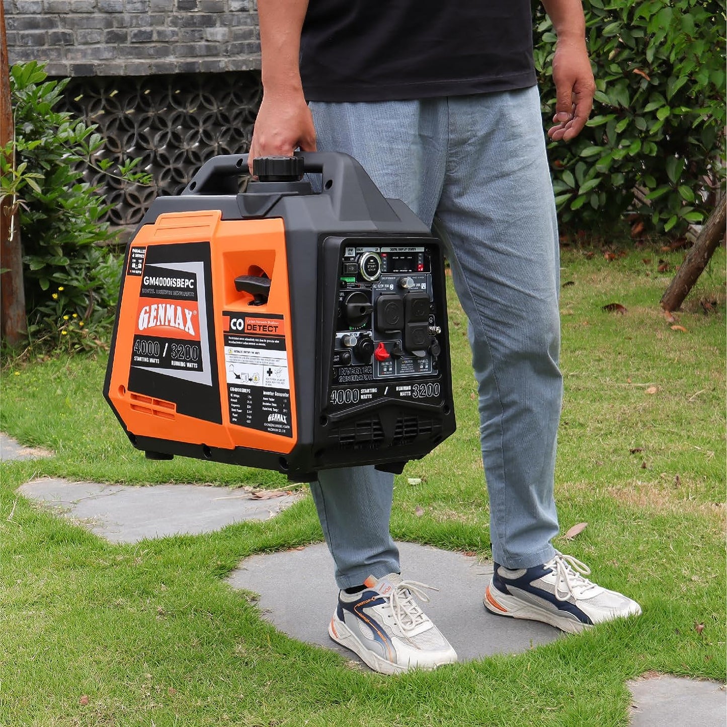 GENMAX GM4000iSBEPC 3200W/4000W 26.7 Amp Electric Start Gas Inverter Generator Parallel Ready with CO Detect New