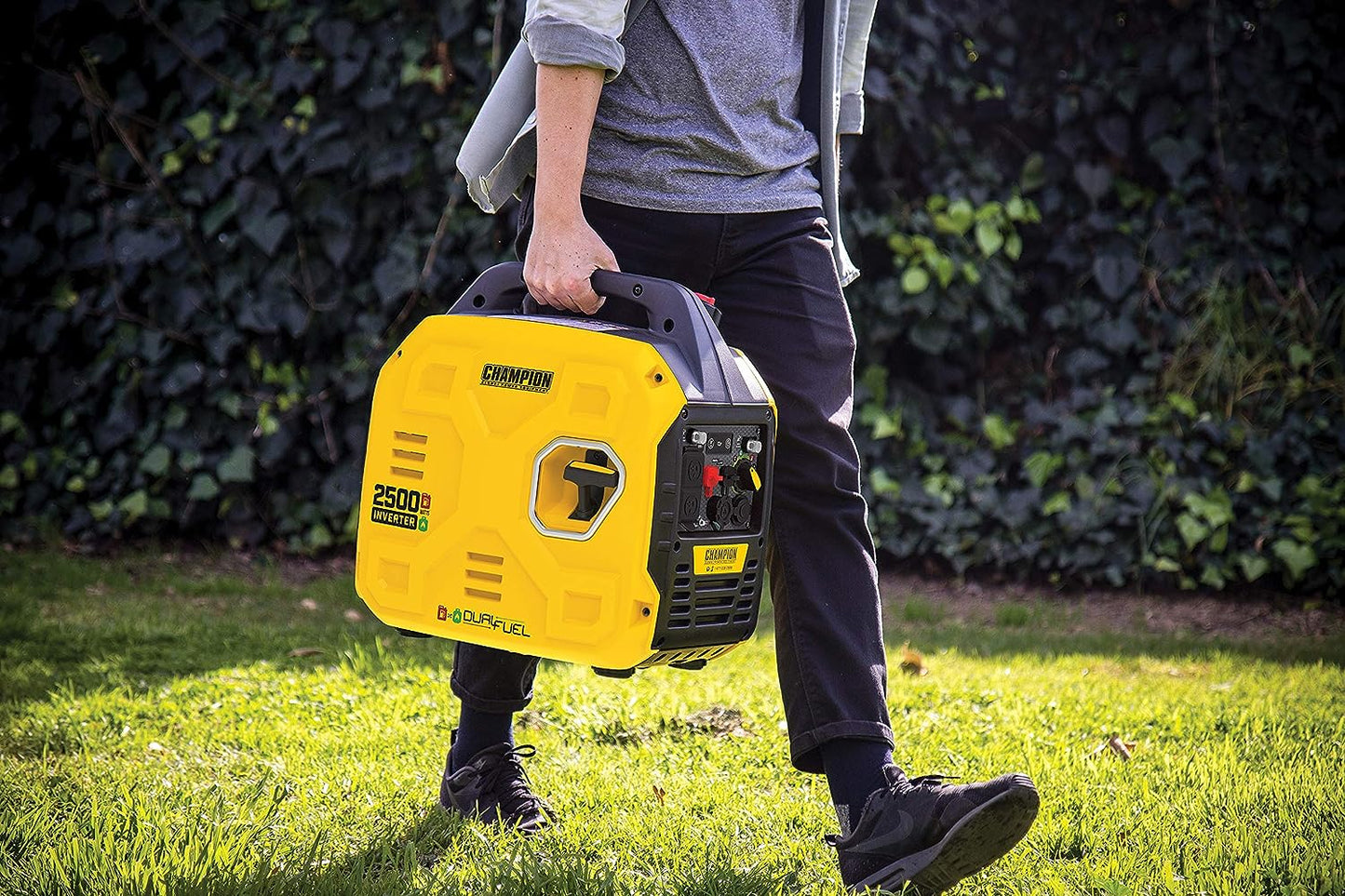 Champion 200962 1850/2500W Dual Fuel Inverter Generator New