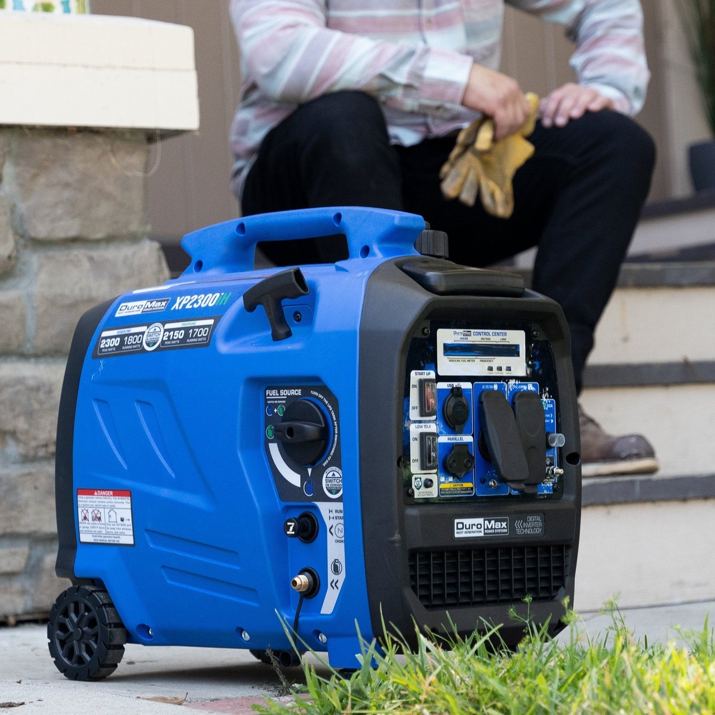 DuroMax XP2300IH 1800W/2300W 80cc CO Alert Dual Fuel Inverter Generator New