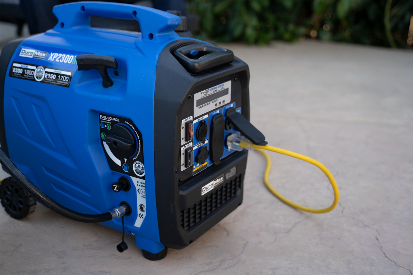 DuroMax XP2300IH 1800W/2300W 80cc CO Alert Dual Fuel Inverter Generator New