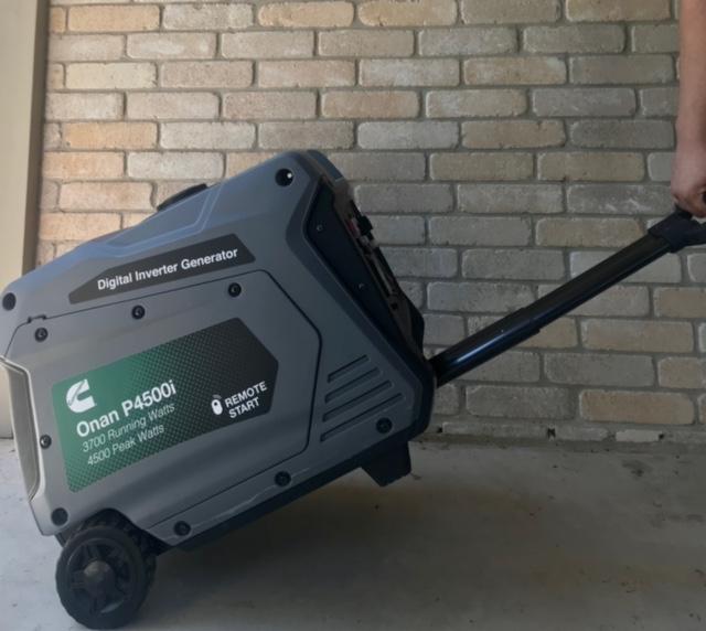 Cummins P4500i 3700W/4500W Onan A058U955 Remote Start Portable Gas Inverter Generator Scratch & Dent